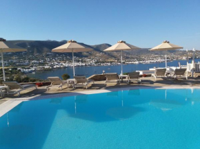 Krotiri Bay -adults only